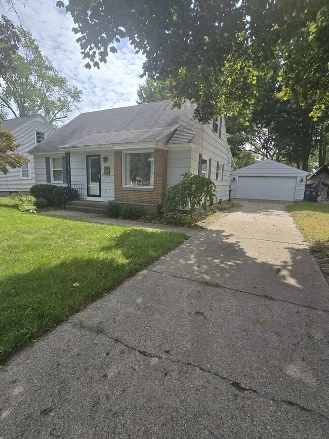 property at 38 E 32nd St