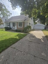 38 E 32nd St in Holland, MI - Building Photo - Building Photo