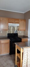 715 N McBride St, Unit 2nd Floor in Syracuse, NY - Foto de edificio - Building Photo