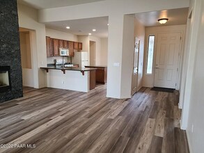 7358 Goodnight Ln in Prescott Valley, AZ - Building Photo - Building Photo