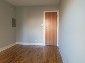 2908 N Mildred Ave in Chicago, IL - Building Photo - Building Photo