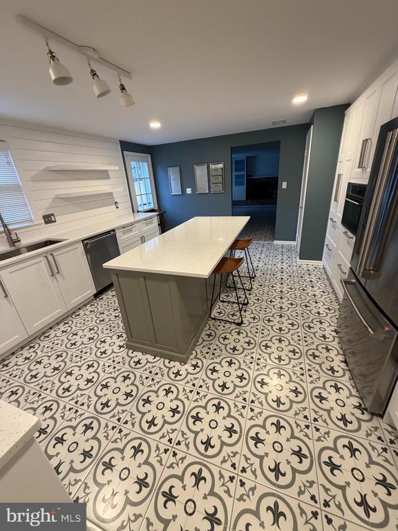 7000 Old Cabin Ln in Rockville, MD - Building Photo - Building Photo