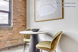 2061 N Southport Ave in Chicago, IL - Building Photo - Building Photo