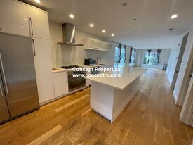 39 Thornton St, Unit 39 in Boston, MA - Building Photo