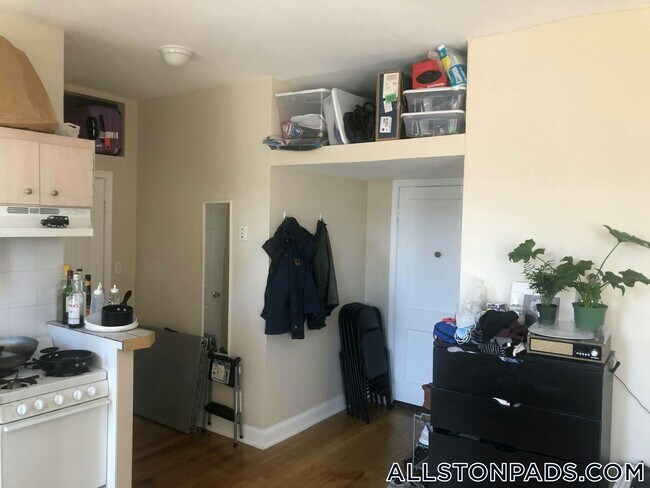 1189 Commonwealth Ave
