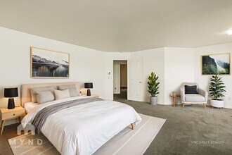 6613 46th Ave Ct E in Tacoma, WA - Foto de edificio - Building Photo