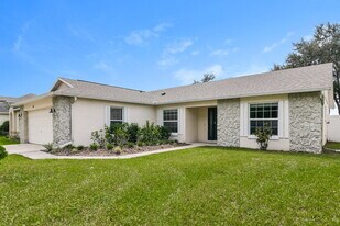 547 Brentford Ct in Kissimmee, FL - Building Photo