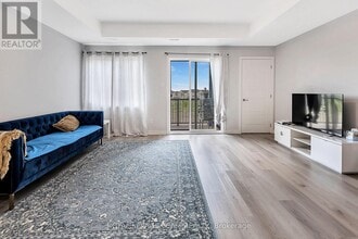 518 Parnian Private in Ottawa, ON - Building Photo - Building Photo