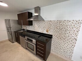 1300 Pennsylvania Ave, Unit 106