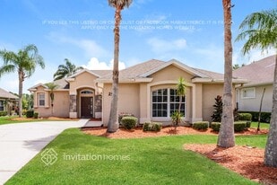 257 Perfect Dr in Daytona Beach, FL - Building Photo