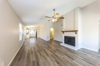 8938 N 64th Ln in Glendale, AZ - Building Photo - Building Photo