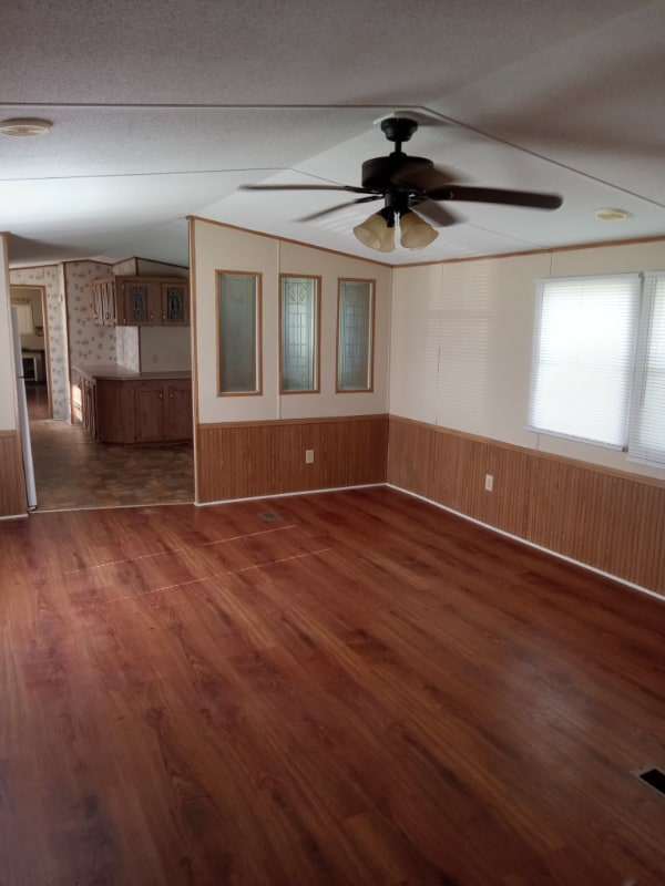 100 Windsong Ln in Clinton, NC - Building Photo - Building Photo