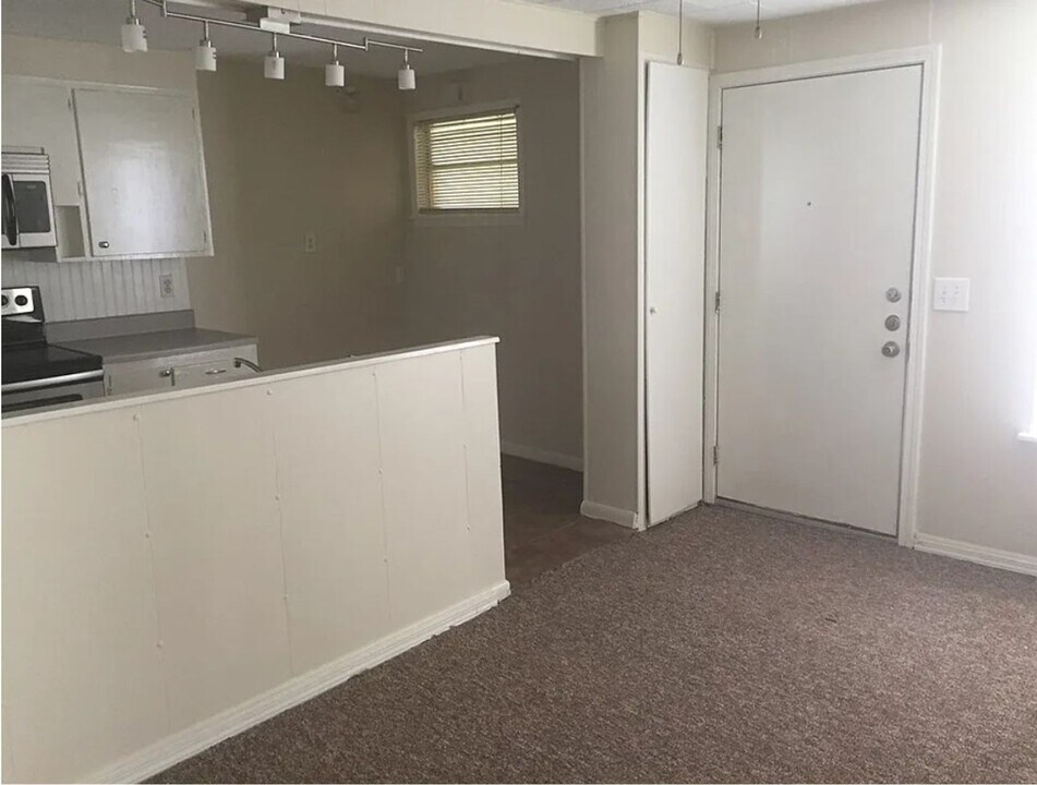 707 Westchester St in Taylor, TX - Building Photo