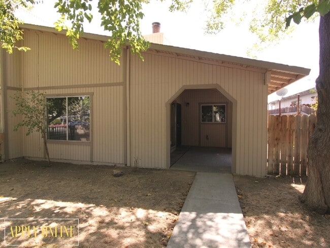 property at 665 S Coalinga St