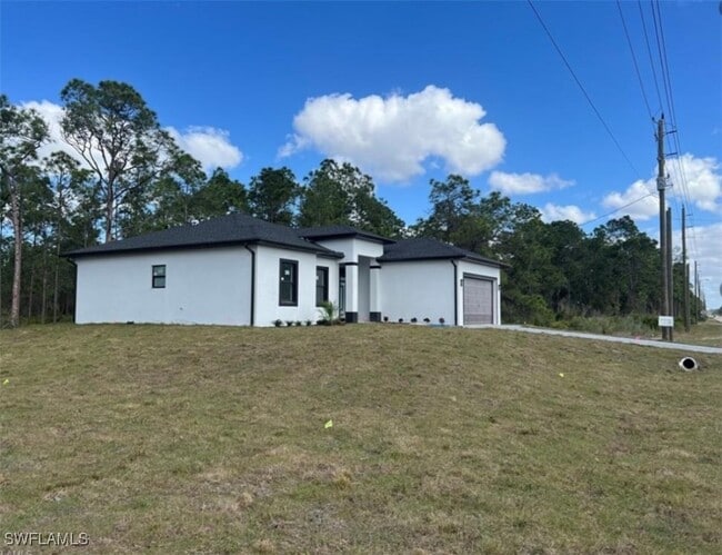 1006 W 17th St in Lehigh Acres, FL - Building Photo - Building Photo