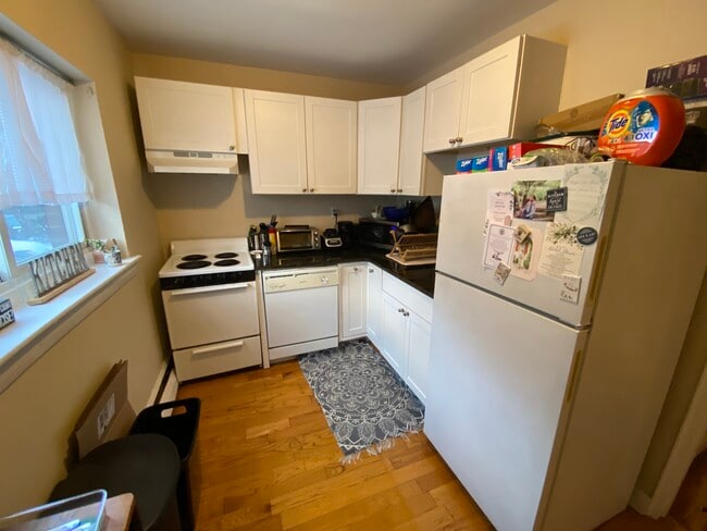 61 Selkirk Rd, Unit 3