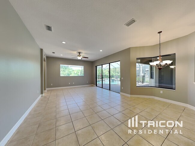 355 Snapdragon Loop in Bradenton, FL - Building Photo - Building Photo