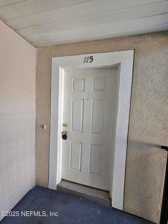 6051 Maggies Cir in Jacksonville, FL - Building Photo - Building Photo