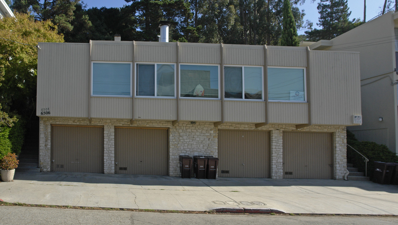 6506-6508 Lucas Ave in Oakland, CA - Building Photo