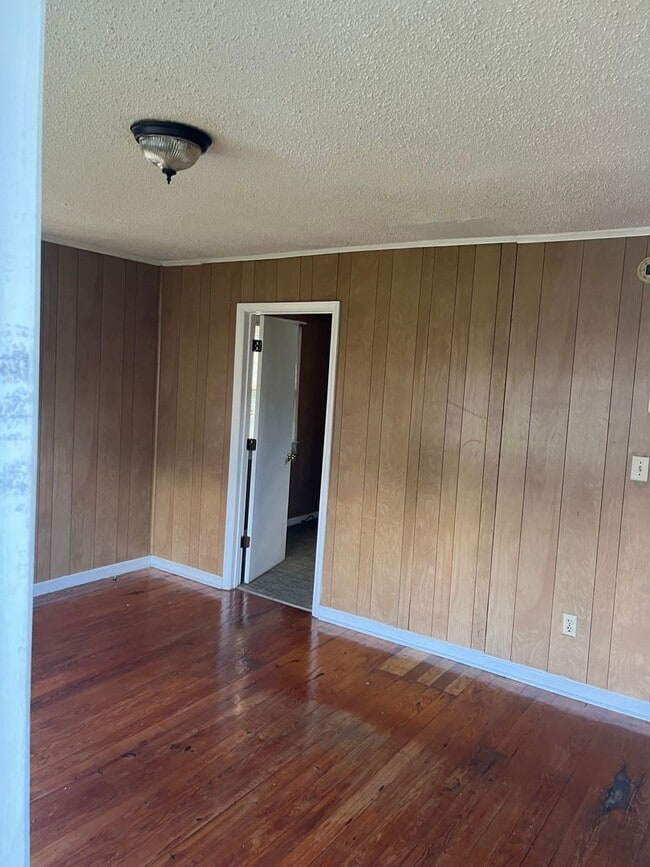 914 W Virginia Ave in Bessemer City, NC - Building Photo - Building Photo