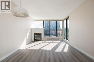 8180 Granville Ave in Richmond, BC - Building Photo - Building Photo