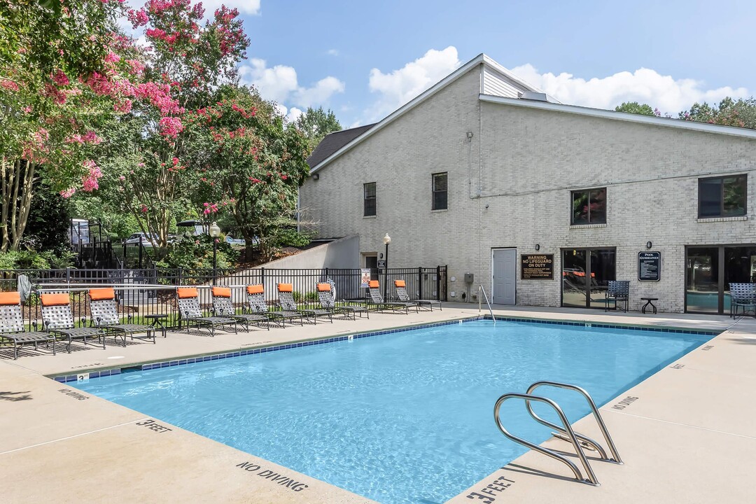 Lake Brandt Apartments in Greensboro, NC - Building Photo