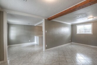 4809 McEwen St in Houston, TX - Building Photo - Building Photo