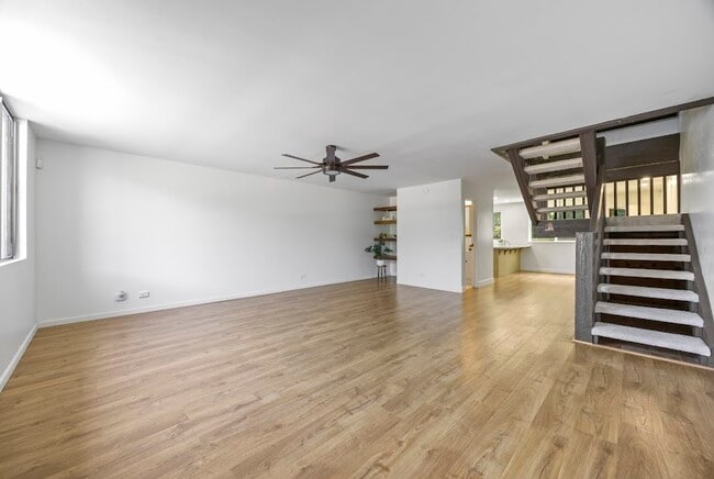 370 Kawaihae St in Honolulu, HI - Building Photo - Building Photo