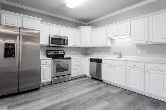 Diamond Brooke in West Des Moines, IA - Building Photo - Building Photo