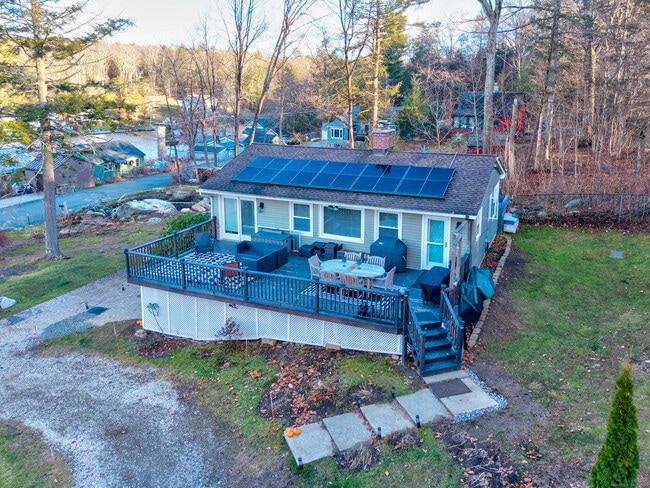 property at 25 Cottage Grove Rd