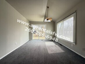 4435 E Paulding Rd in Fort Wayne, IN - Building Photo - Building Photo