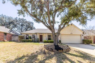 4826 Meadowglen Dr in Pearland, TX - Building Photo - Building Photo