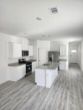 916 Drago Dr in Baton Rouge, LA - Building Photo - Building Photo