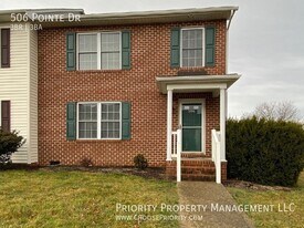 506 Pointe Dr in Harrisonburg, VA - Building Photo