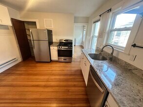 48 Standish St, Unit 2A in Cambridge, MA - Building Photo - Building Photo