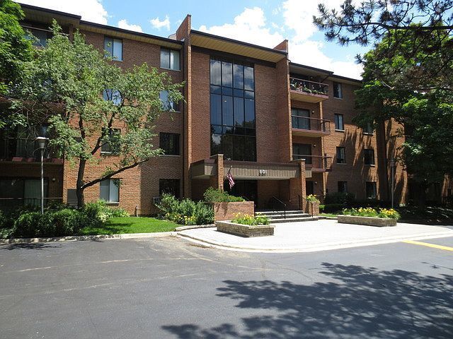 801 79th St in Darien, IL - Building Photo