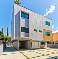 6128 Hazeltine Ave in Los Angeles, CA - Building Photo - Building Photo