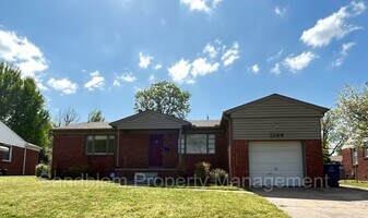 2144 S Urbana Ave in Tulsa, OK - Building Photo