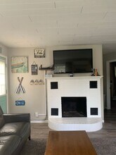 5178 Silver Shores Ln in Traverse City, MI - Building Photo - Building Photo