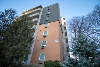 1100 Jalna Blvd in London, ON - Building Photo - Building Photo
