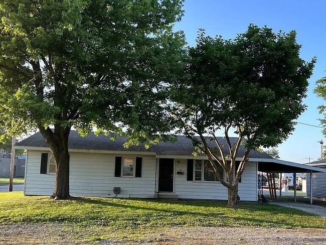 property at 101 E Alabama St