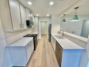 5935 Meadow Way in Beaumont, TX - Building Photo - Building Photo