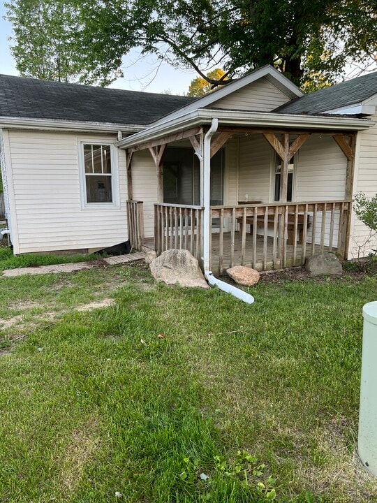 51539 Pond St in South Bend, IN - Building Photo