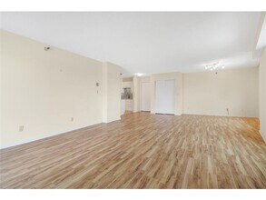 66 9th St E in St. Paul, MN - Building Photo - Building Photo