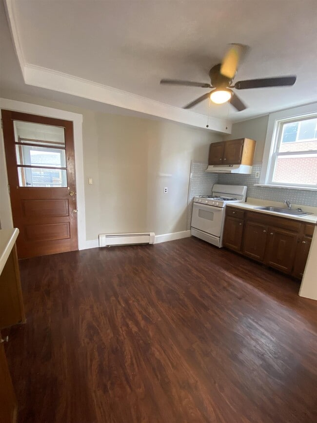 35 Church St, Unit 1