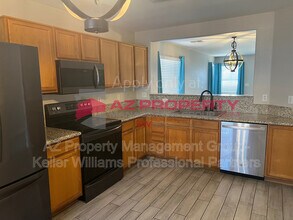 11329 E Elena Ave in Mesa, AZ - Building Photo - Building Photo