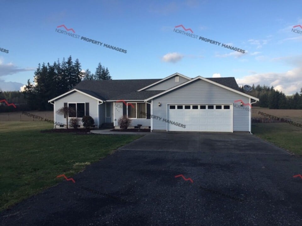 423 E Avery Rd in Chehalis, WA - Building Photo