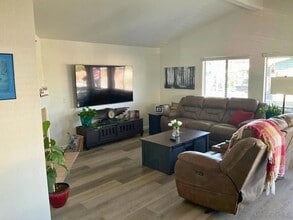 525 W El Norte Pkwy in Escondido, CA - Building Photo - Building Photo