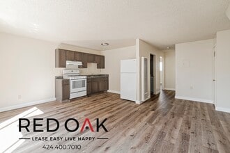 12883 San Fernando Rd in Los Angeles, CA - Building Photo - Building Photo