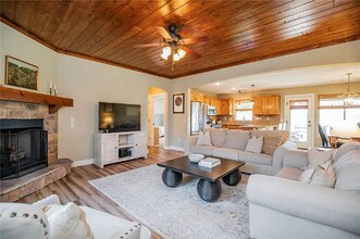 808 Sand St in Cave Springs, AR - Foto de edificio - Building Photo